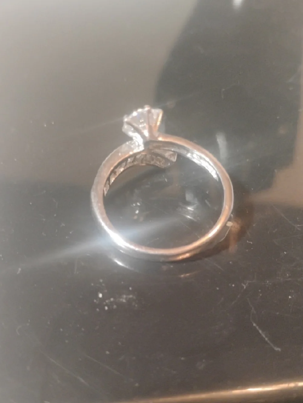 Super Bling Diamond Style Ring Size 9.75 Fun cocktail Shimmering Bling Ring - Picture 4 of 9